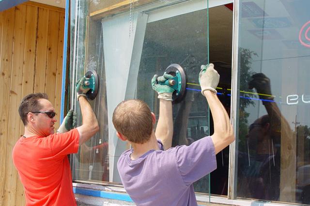 Where to find Glass Carriers Pair in Mount Vernon